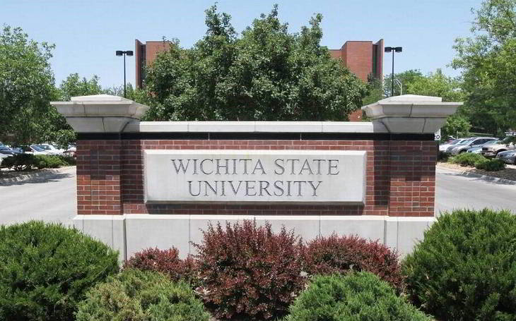 cong truong Wichita University