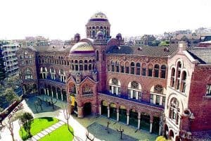 Trường Autonomous University of Barcelona (UAB)