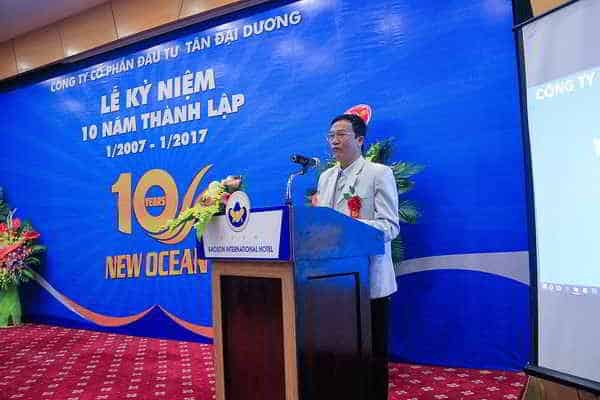 Đại diện phụ huynh đến từ Quảng Bình phát biểu chia sẻ cảm ơn New Ocean