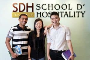 Học viên SDH - học viện đào tạo lĩnh vực nhà hàng khách sạn hàng đầu Singapore