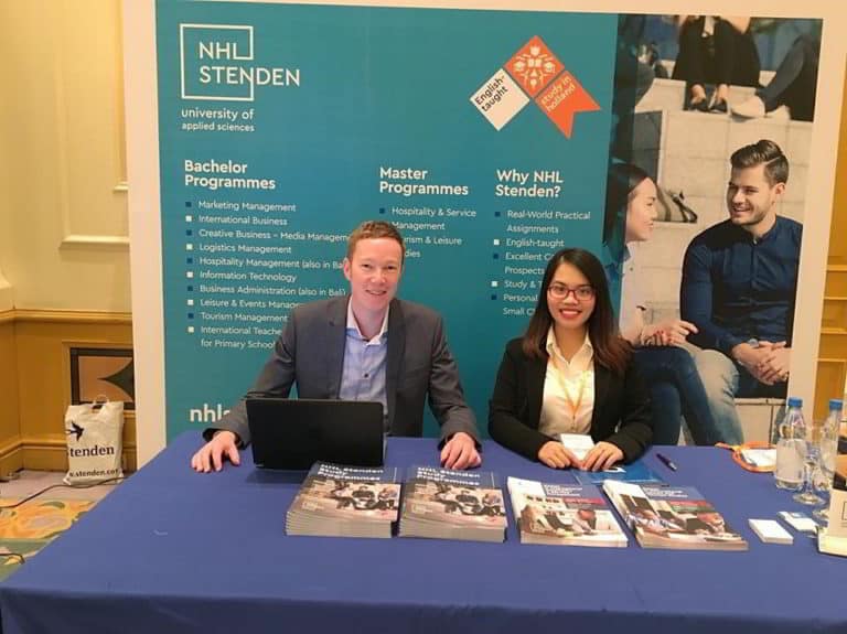 dai-dien-new-ocean-va-dai-dien-truong-nhl-steden