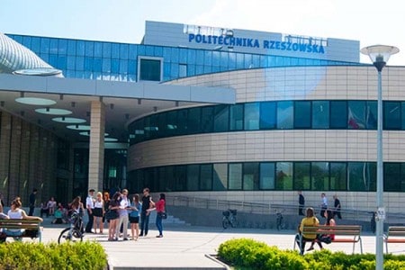 Trường Đại học Công nghệ Rzeszow, Ba Lan