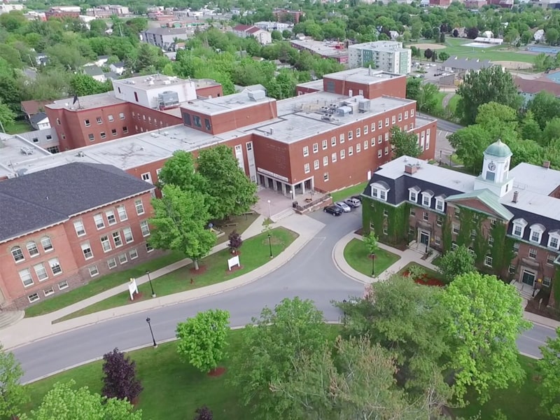 Lựa chọn trường Đại học New Brunswick Canada
