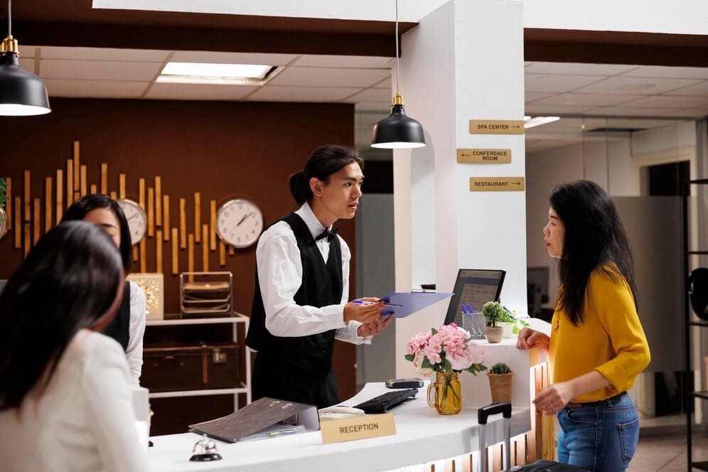 Cơ hội nghề nghiệp khi du học ngành quản trị khách sạn