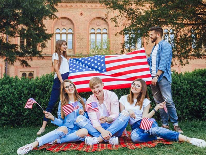 Bạn hoàn toàn có thể du học Mỹ mà không cần chứng chỉ IELTS trong một số trường hợp