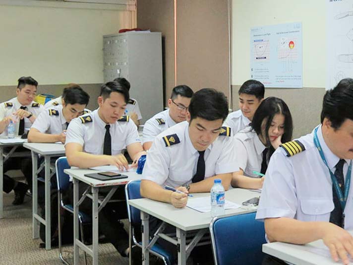 Quy trình nộp hồ sơ du học phi công Canada