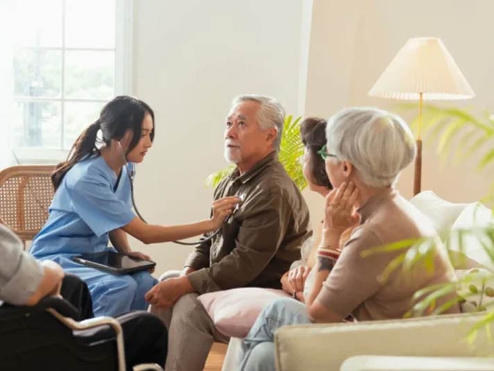 Điều kiện đầu vào & lộ trình apply du học ngành chăm sóc sức khỏe tại Canada