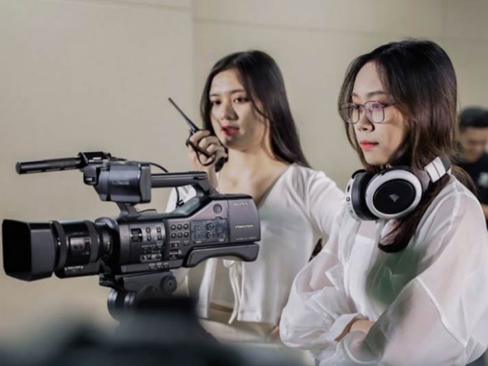Điều kiện xét tuyển, thủ tục hồ sơ cho ngành truyền thông tại Tây Ban Nha